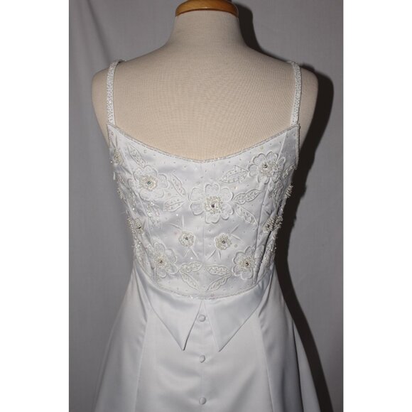 NWOT Lenovia#025 Hand Beaded Satin Bridal Gown-Size S-WHITE - Picture 5 of 7